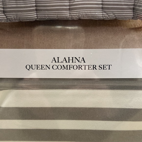 UGG Bedding Ugg Alahna Stripe Queen Comforter Set Poshmark
